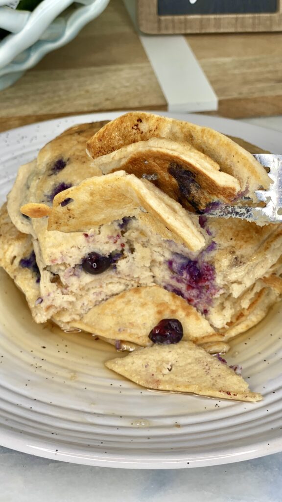 greek yogurt blueberry pancakes