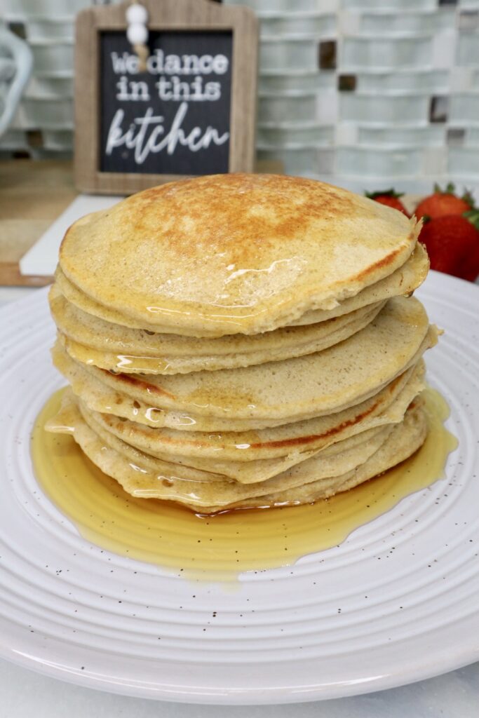 blender banana oat protein pancakes