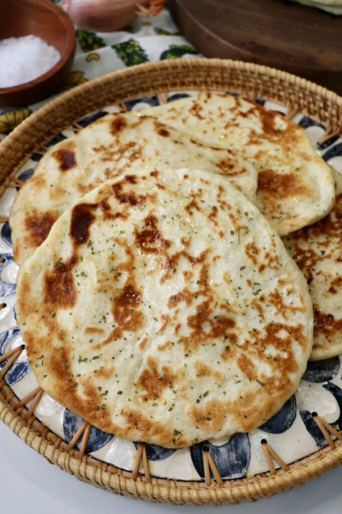 4 ingredient greek yogurt naan