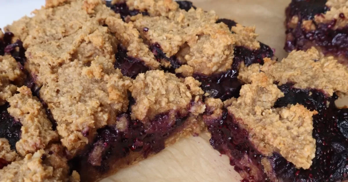blueberry almond oat bars