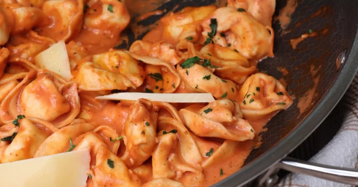 creamy tomato tortellini