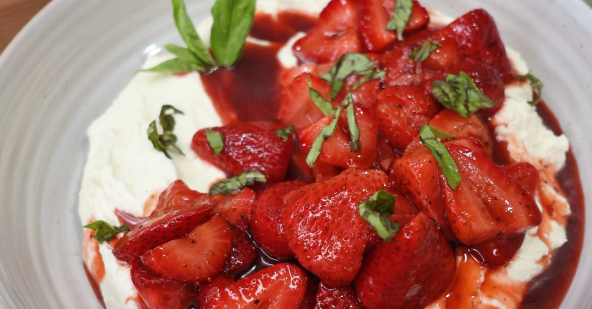 balsamic roasted strawberry whipped feta