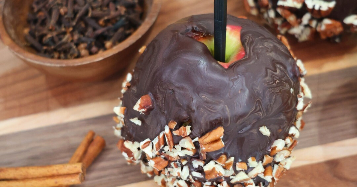 caramel date candy apples