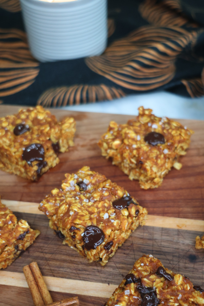 pumpkin chocolate chip oatmeal bars