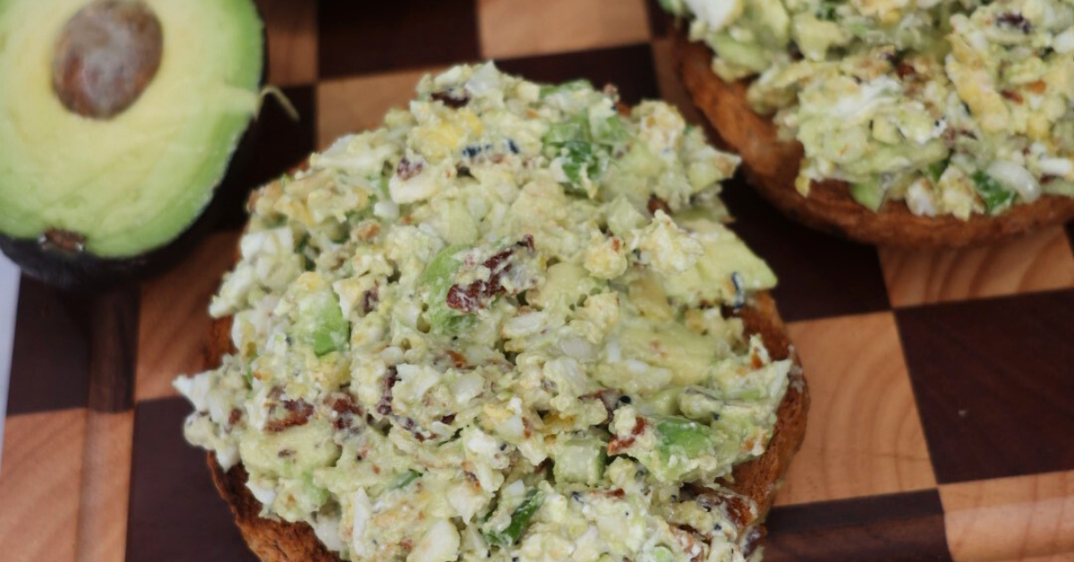 Low Carb Chopped Breakfast Bagels