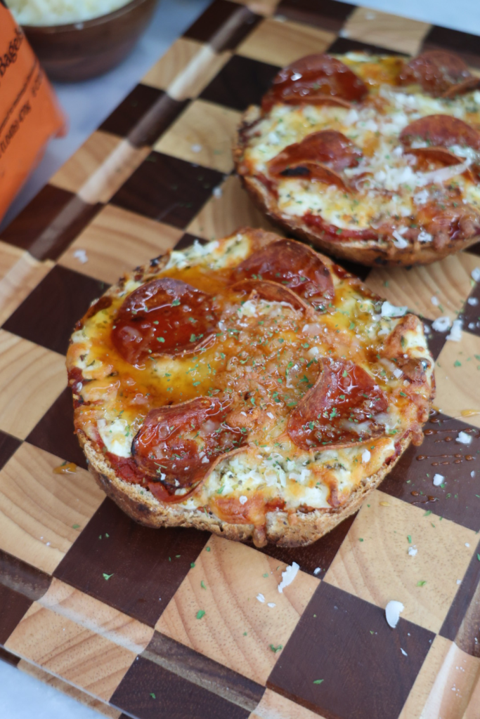 low carb high protein hot honey pizza bagel