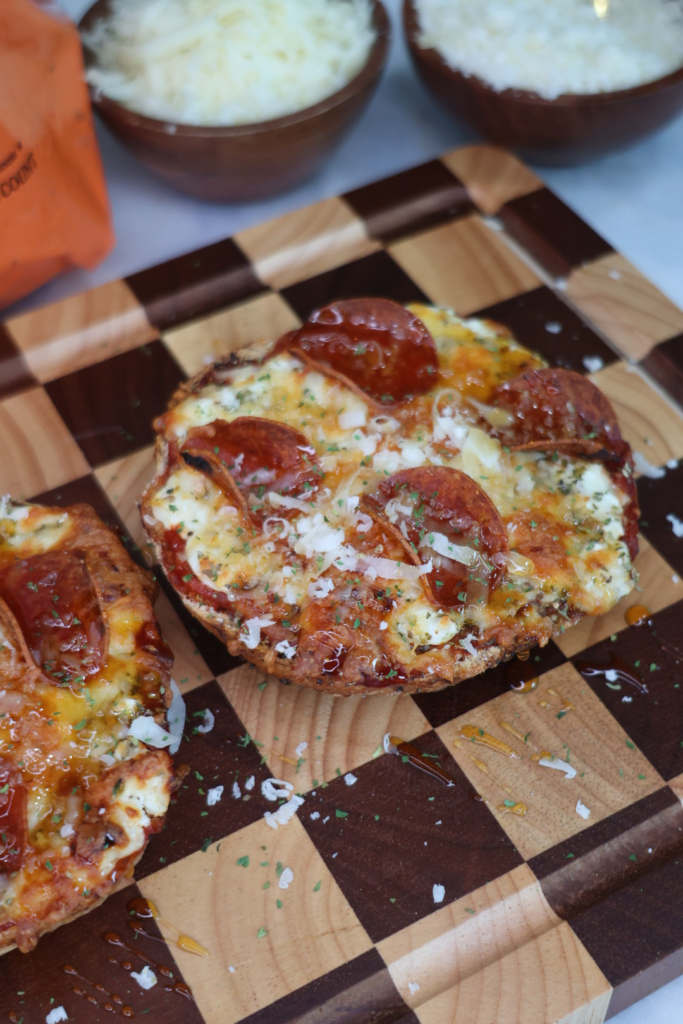 low carb high protein hot honey pizza bagel