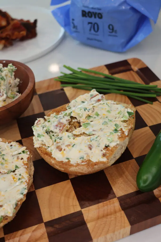 chopped jalapeno cheddar bagels