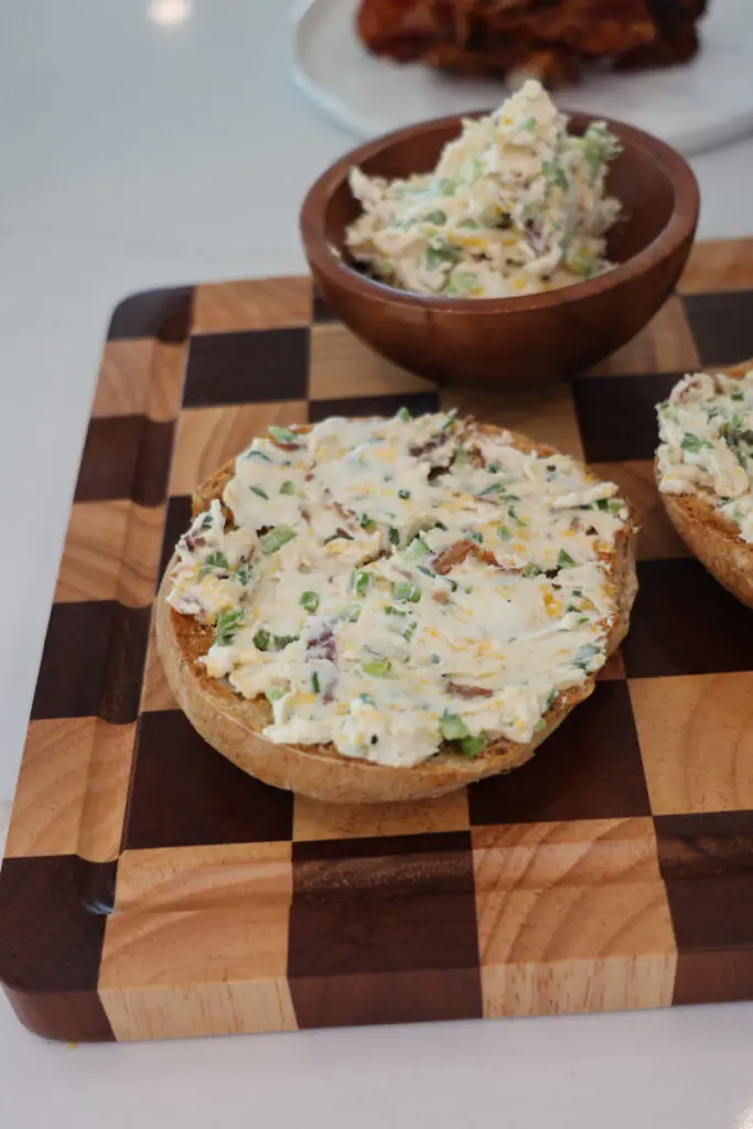 chopped jalapeno cheddar bagels